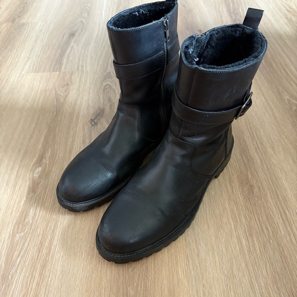 Banana Republic Men’s Black Leather Shearling-Lined Moto Boots (Size 10M) - Picture 1 of 6